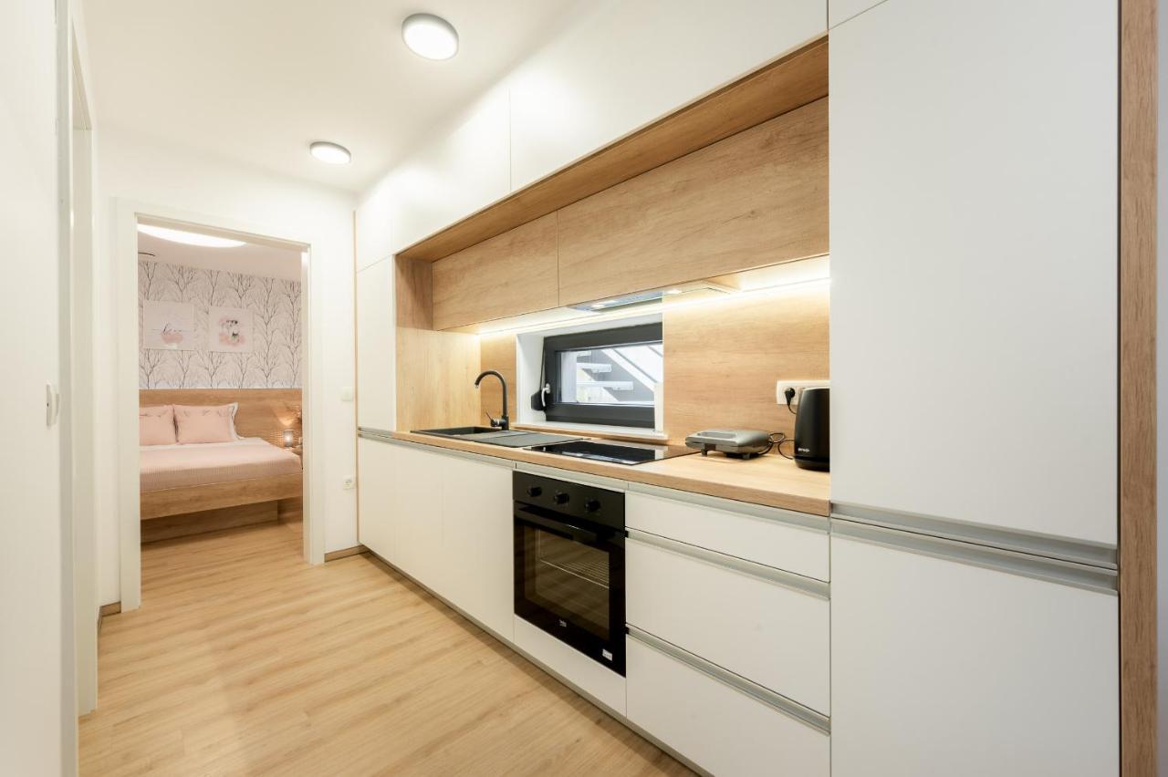 Apartments Gros Radece Exterior photo